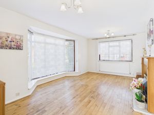 Living room - click for photo gallery